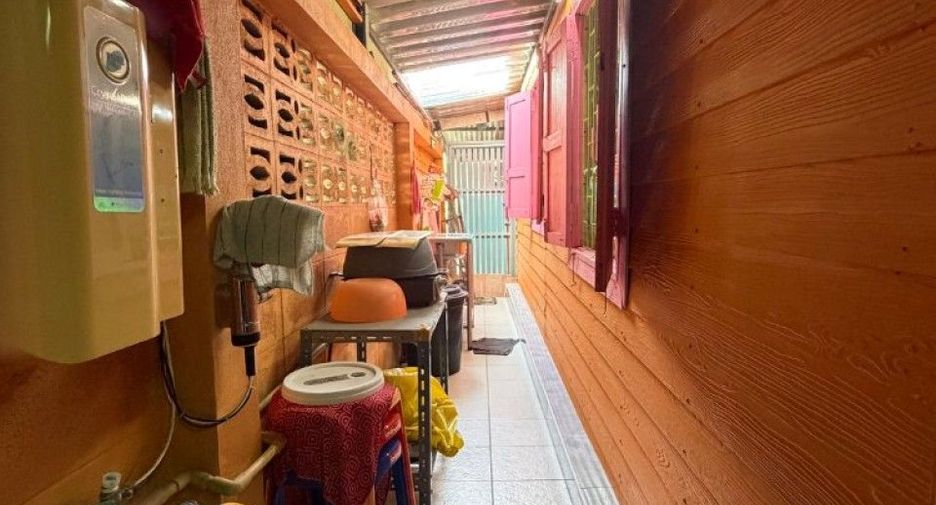 Haus zur Miete und zum Kauf mit 2 Zimmer in Rat Burana, Bangkok