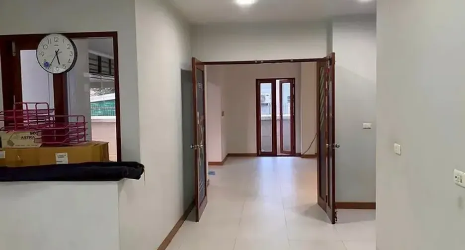 Casa en venta de 4 habitaciones en Bang Khun Thian, Bangkok