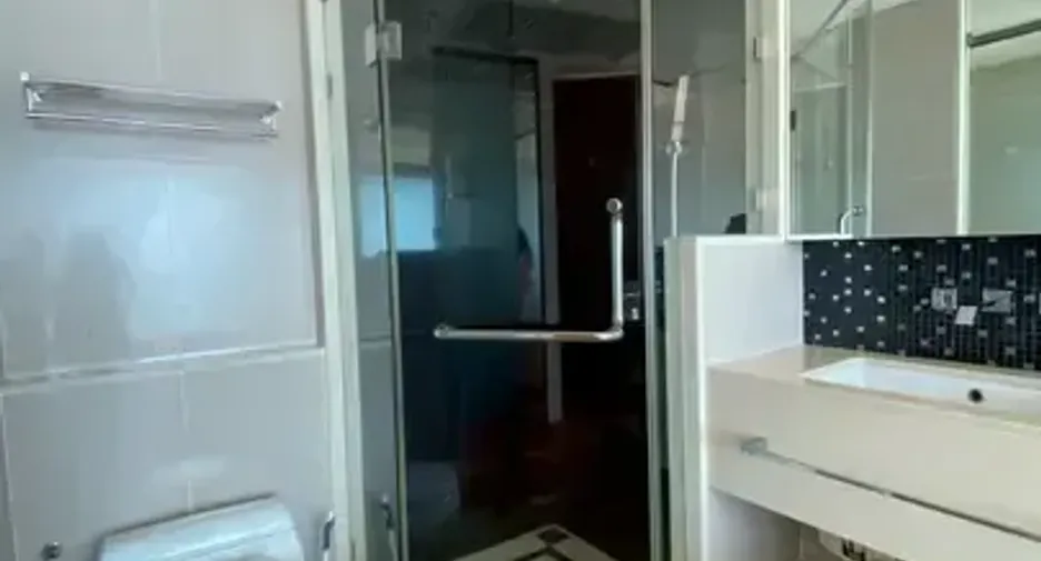 Wohnung zum Kauf mit 2 Zimmer in Sathon, Bangkok