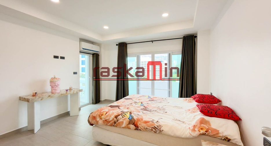 For sale 3 bedrooms condo in Bang Lamung, Chonburi