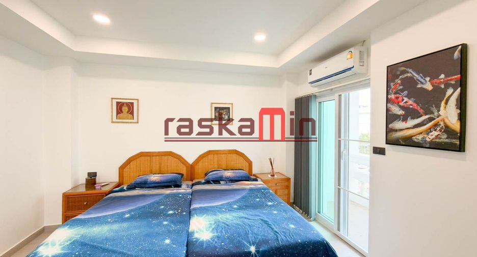 For sale 3 bedrooms condo in Bang Lamung, Chonburi