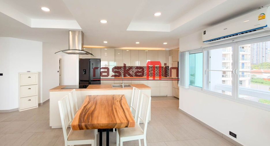 For sale 3 bedrooms condo in Bang Lamung, Chonburi