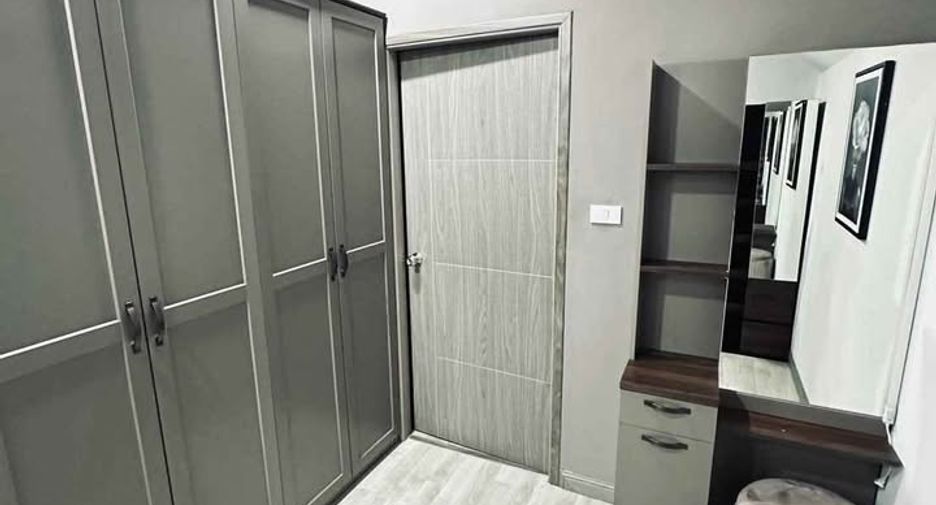 Casa en alquiler de 3 habitaciones en Bang Lamung, Chonburi
