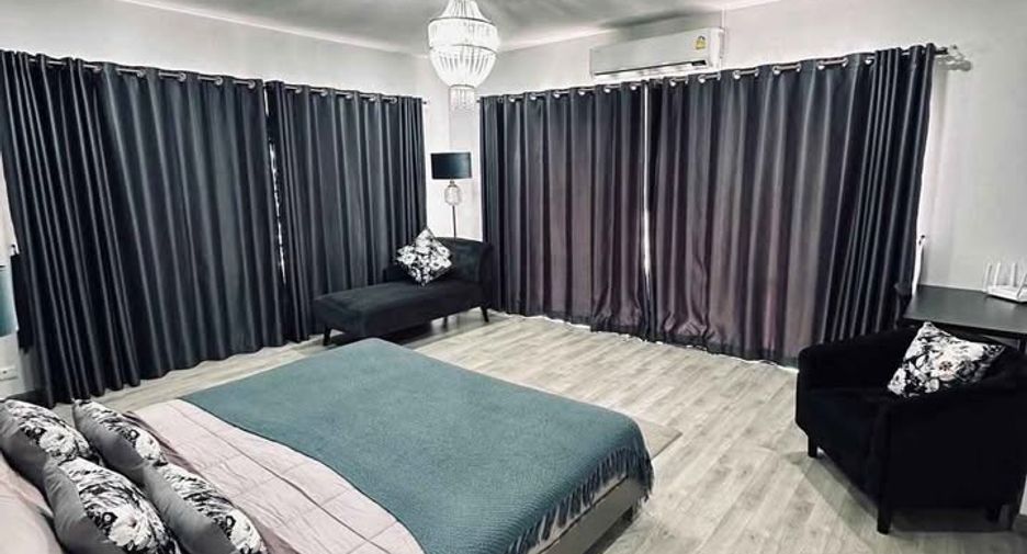 Casa en alquiler de 3 habitaciones en Bang Lamung, Chonburi