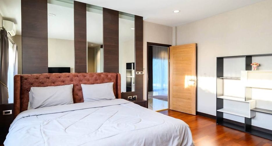 À louer 4 chambres villa à Huay Yai, Pattaya