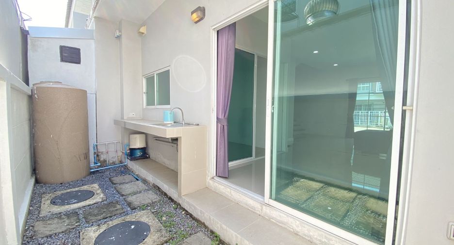 For sale 3 ベッドルーム townhouse in Mueang Pathum Thani, Pathum Thani