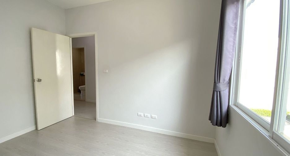 For sale 3 ベッドルーム townhouse in Mueang Pathum Thani, Pathum Thani