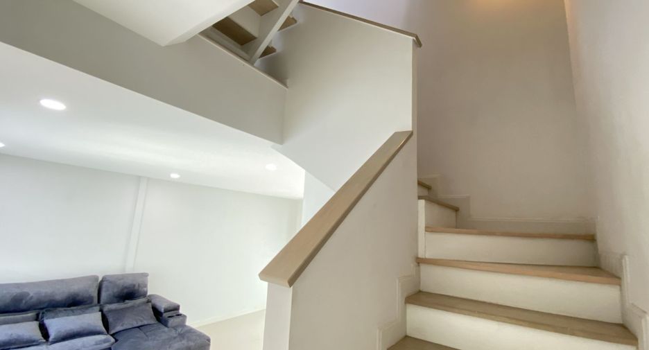 For sale 3 ベッドルーム townhouse in Mueang Pathum Thani, Pathum Thani