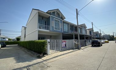 For sale 3 ベッドルーム townhouse in Mueang Pathum Thani, Pathum Thani