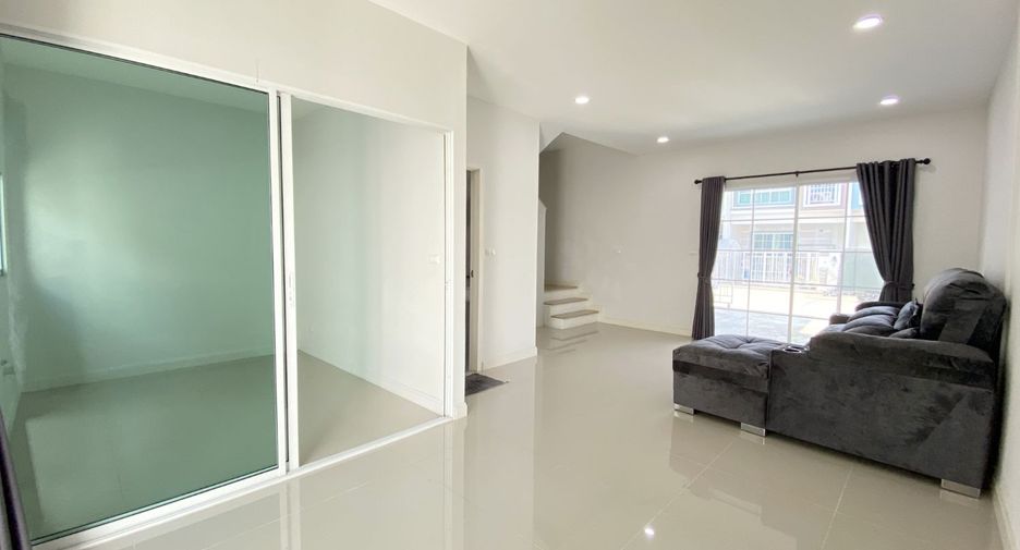For sale 3 ベッドルーム townhouse in Mueang Pathum Thani, Pathum Thani