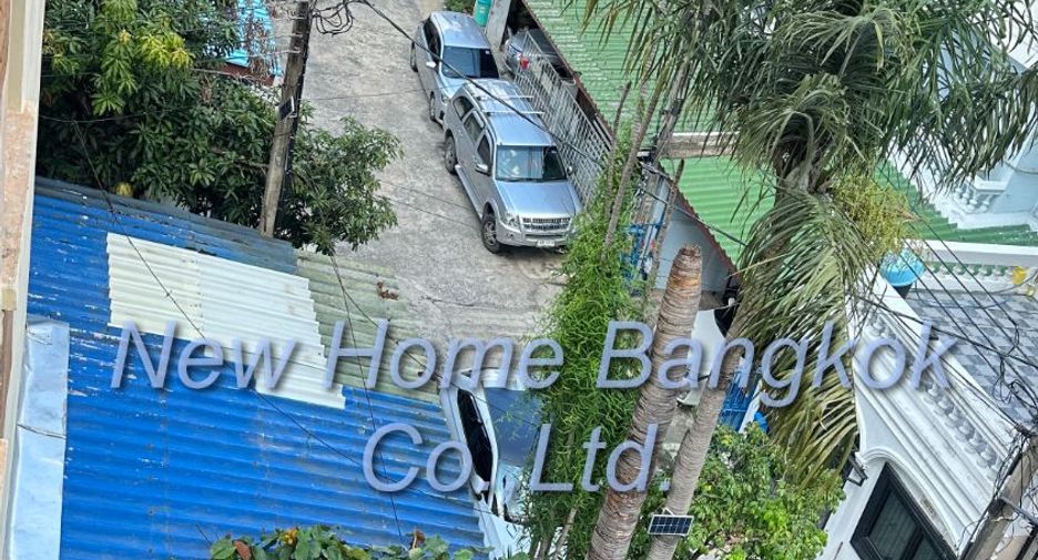 For sale 8 bed house in Phra Khanong, Bangkok