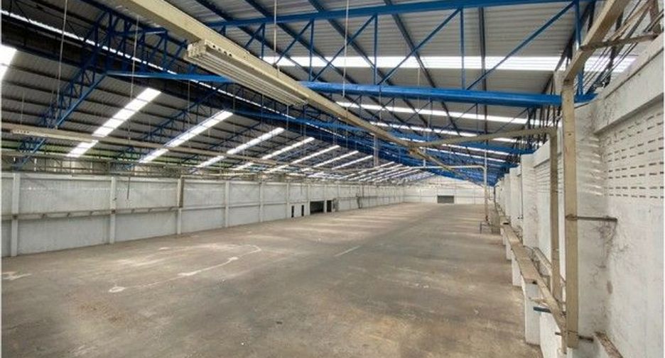 For sale 10 bed warehouse in Mueang Nonthaburi, Nonthaburi