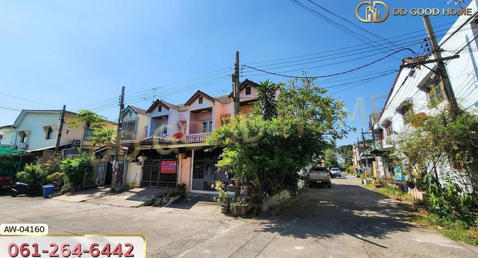 For sale 2 bedrooms townhouse in Bang Khun Thian, Bangkok