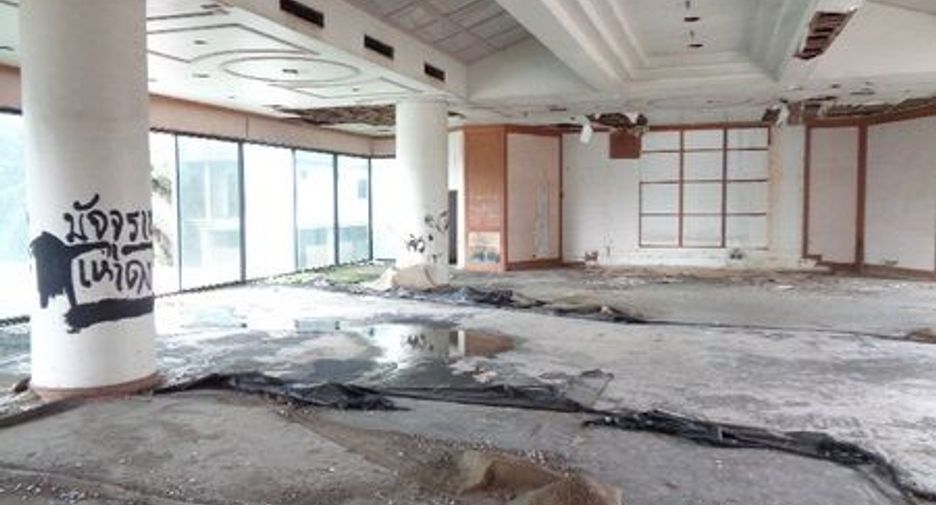 For sale hotel in Mueang Surat Thani, Surat Thani