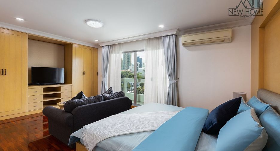 For rent 3 bedrooms apartment in Watthana, Bangkok