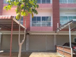 For sale 3 bed retail Space in That Phanom, Nakhon Phanom
