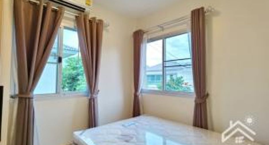 À vendre 3 chambres maison à Si Racha, Chonburi