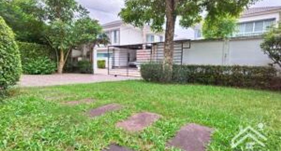 À vendre 3 chambres maison à Si Racha, Chonburi