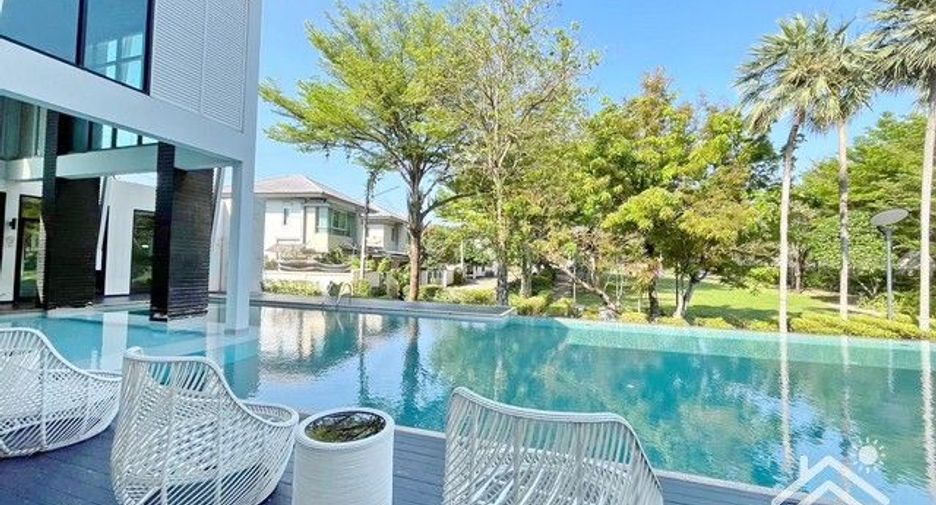 À vendre 3 chambres maison à Si Racha, Chonburi