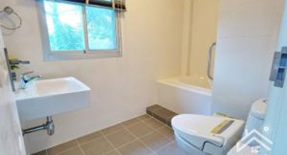 À vendre 3 chambres maison à Si Racha, Chonburi