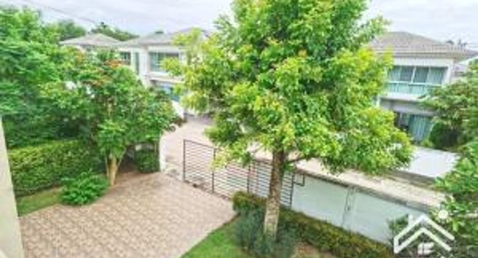 À vendre 3 chambres maison à Si Racha, Chonburi