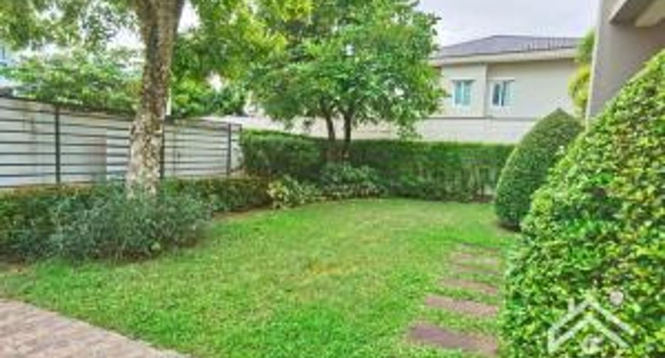 À vendre 3 chambres maison à Si Racha, Chonburi