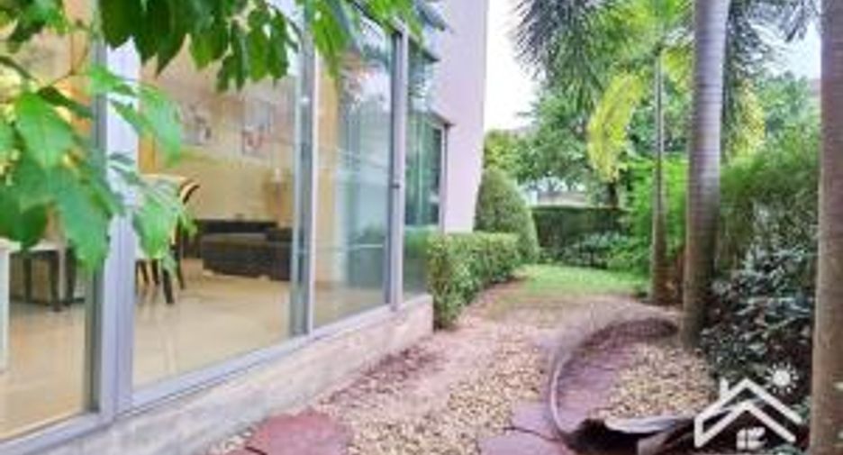 À vendre 3 chambres maison à Si Racha, Chonburi