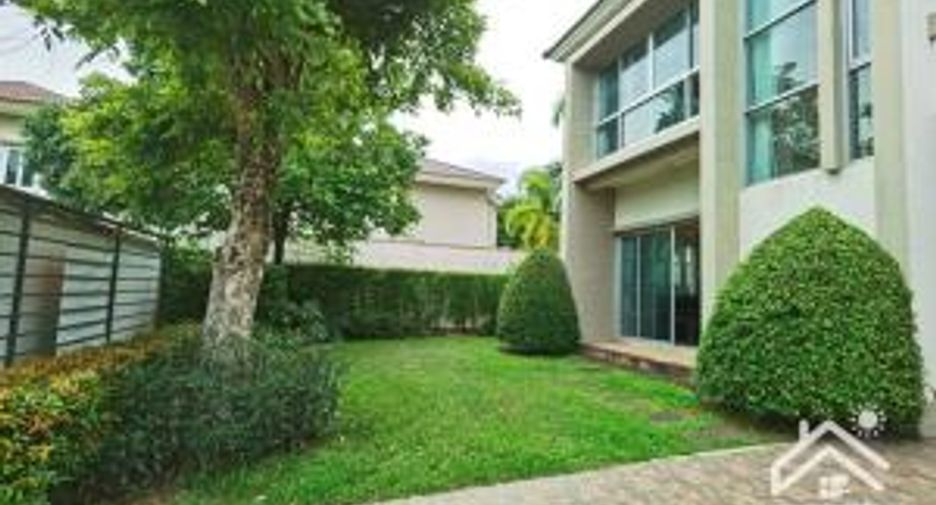 À vendre 3 chambres maison à Si Racha, Chonburi