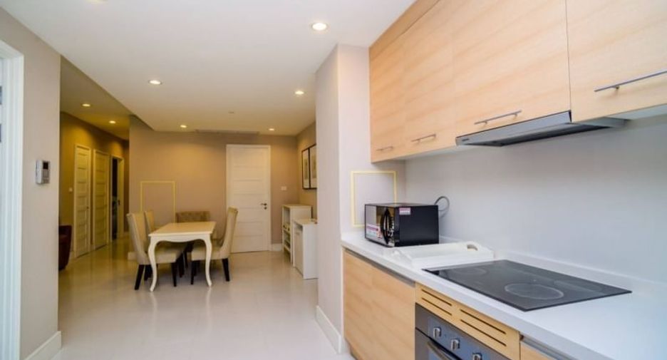 For rent 3 Beds condo in Khlong Toei, Bangkok