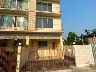 For sale 4 Beds house in Bang Sue, Bangkok