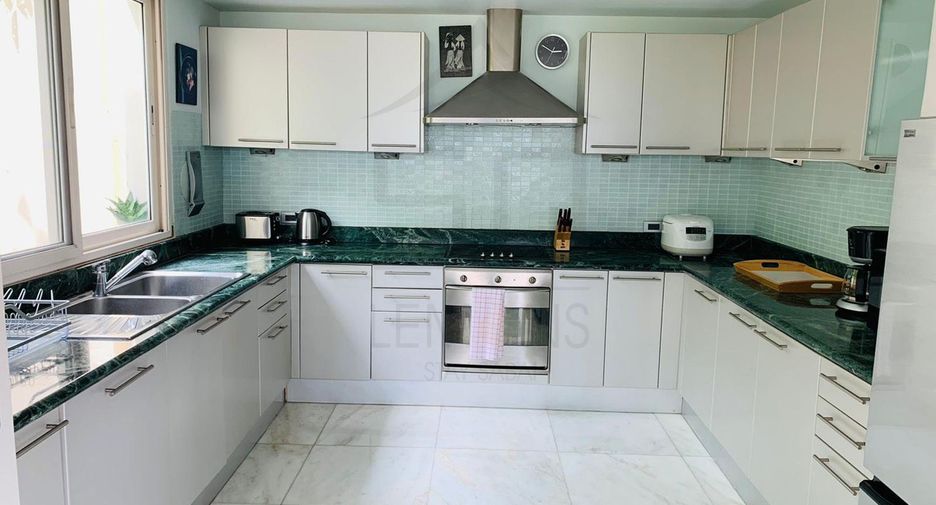 For rent 3 bedrooms villa in Thalang, Phuket