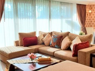 For rent 4 bed serviced apartment in Watthana, Bangkok