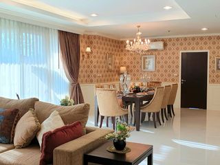 For rent 4 bed serviced apartment in Watthana, Bangkok