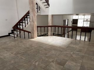 For sale 4 bed townhouse in Din Daeng, Bangkok
