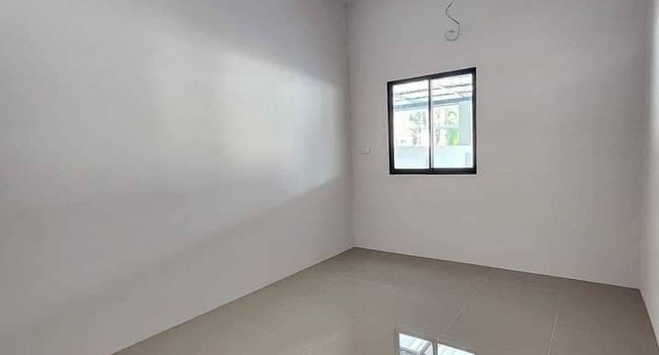 For rent 2 bed townhouse in Hang Dong, Chiang Mai