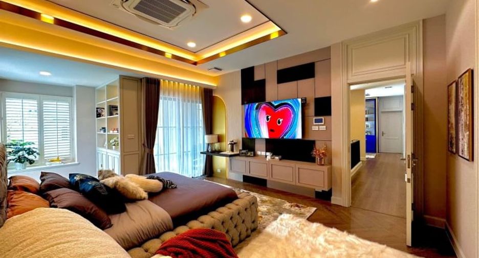 Haus zur Miete und zum Kauf mit 4 Zimmer in Saphan Sung, Bangkok