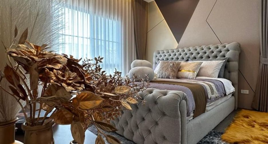 Haus zur Miete und zum Kauf mit 4 Zimmer in Saphan Sung, Bangkok