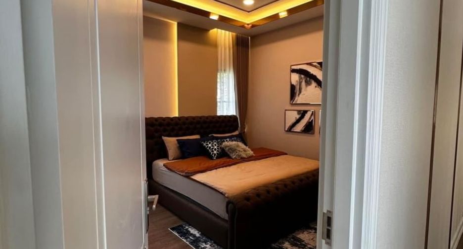 Haus zur Miete und zum Kauf mit 4 Zimmer in Saphan Sung, Bangkok