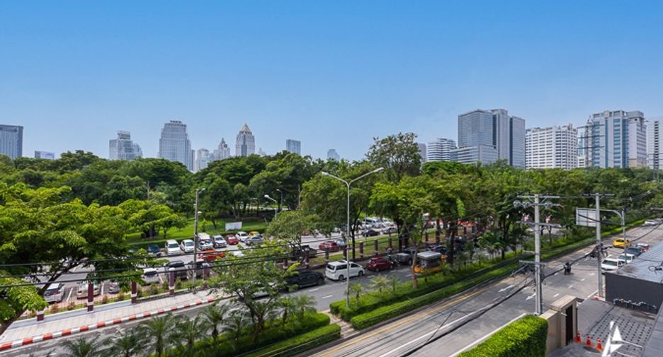 For sale 3 bedrooms condo in Pathum Wan, Bangkok