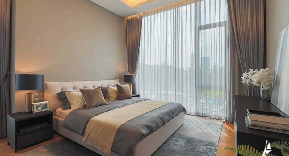 For sale 3 bedrooms condo in Pathum Wan, Bangkok