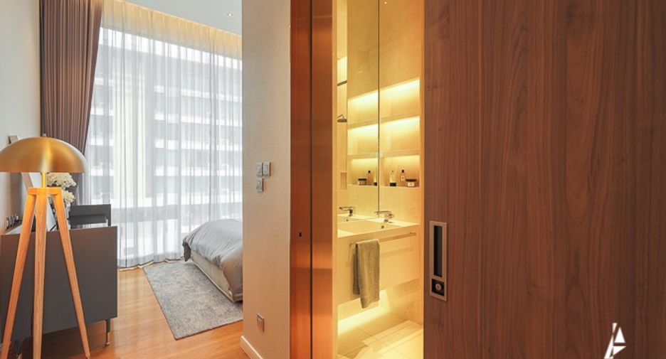For sale 3 bedrooms condo in Pathum Wan, Bangkok