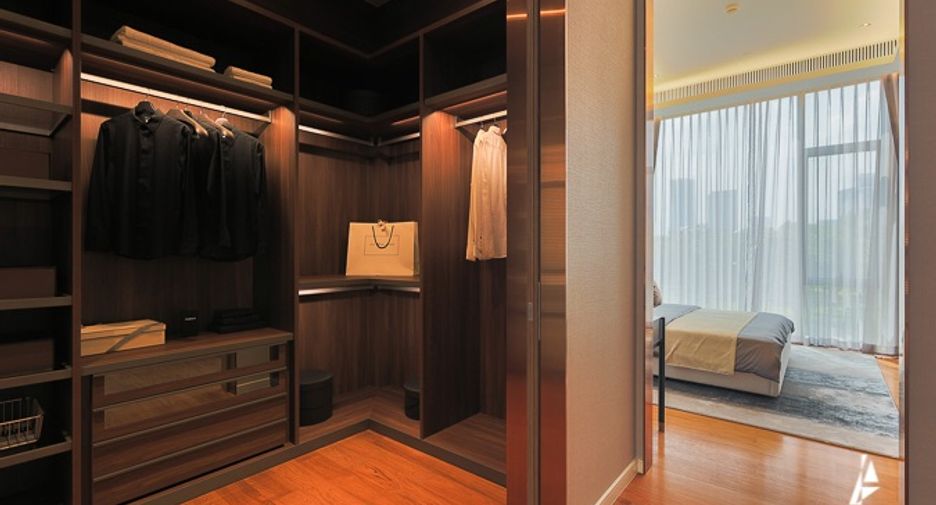 For sale 3 bedrooms condo in Pathum Wan, Bangkok