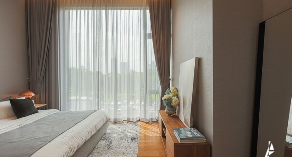 For sale 3 bedrooms condo in Pathum Wan, Bangkok