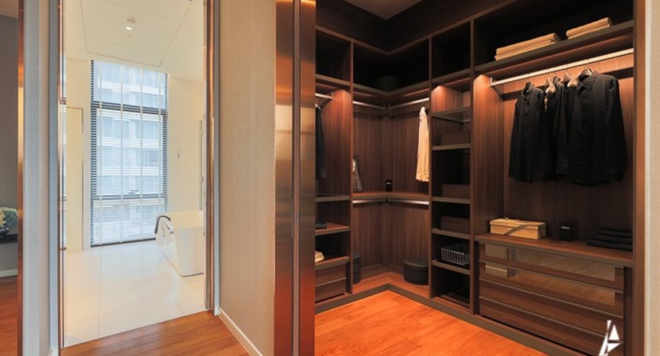 For sale 3 bedrooms condo in Pathum Wan, Bangkok