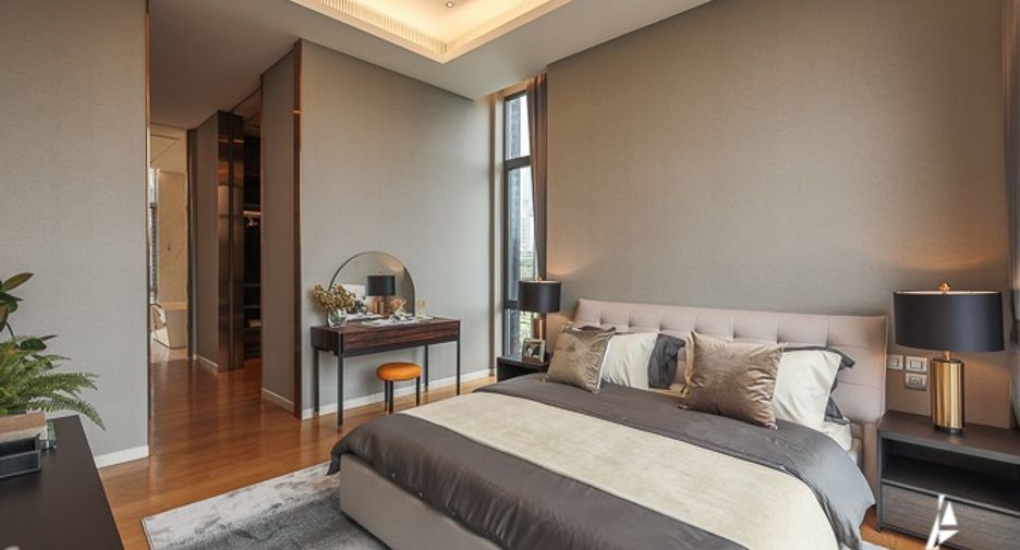 For sale 3 bedrooms condo in Pathum Wan, Bangkok