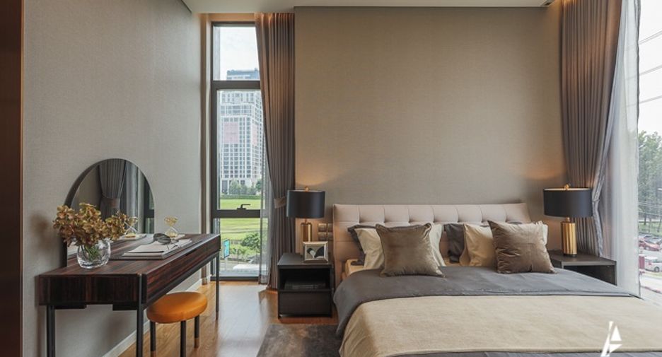 For sale 3 bedrooms condo in Pathum Wan, Bangkok