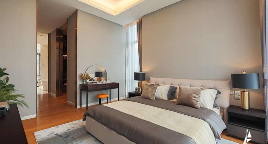 For sale 3 bedrooms condo in Pathum Wan, Bangkok