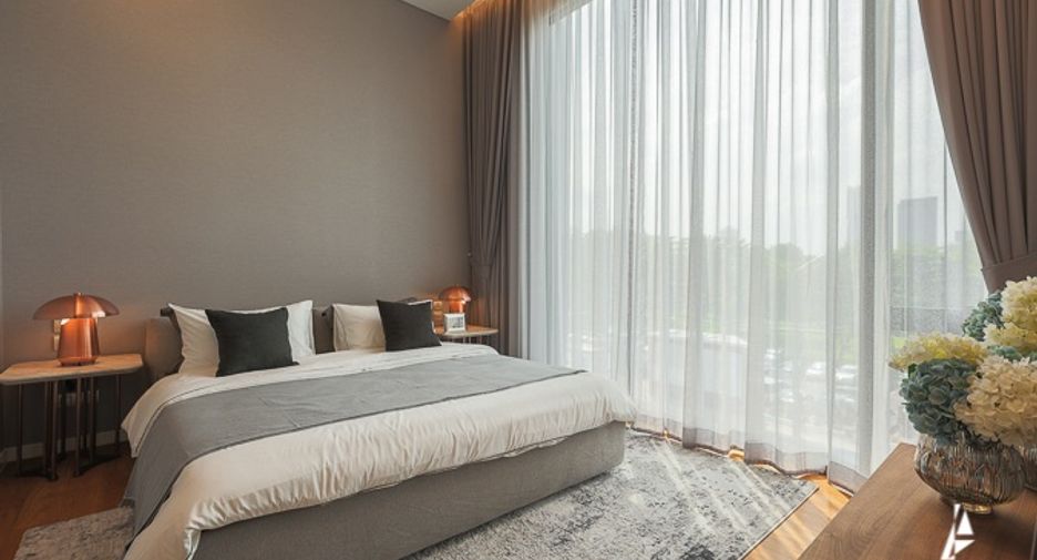 For sale 3 bedrooms condo in Pathum Wan, Bangkok