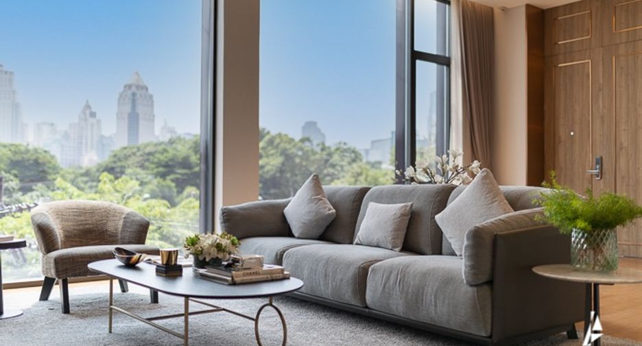 For sale 3 bedrooms condo in Pathum Wan, Bangkok