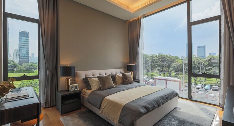 For sale 3 bedrooms condo in Pathum Wan, Bangkok